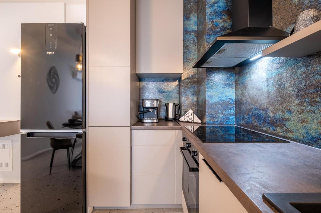 Emirates Lux Apartment And Parking Σόφια Εξωτερικό φωτογραφία