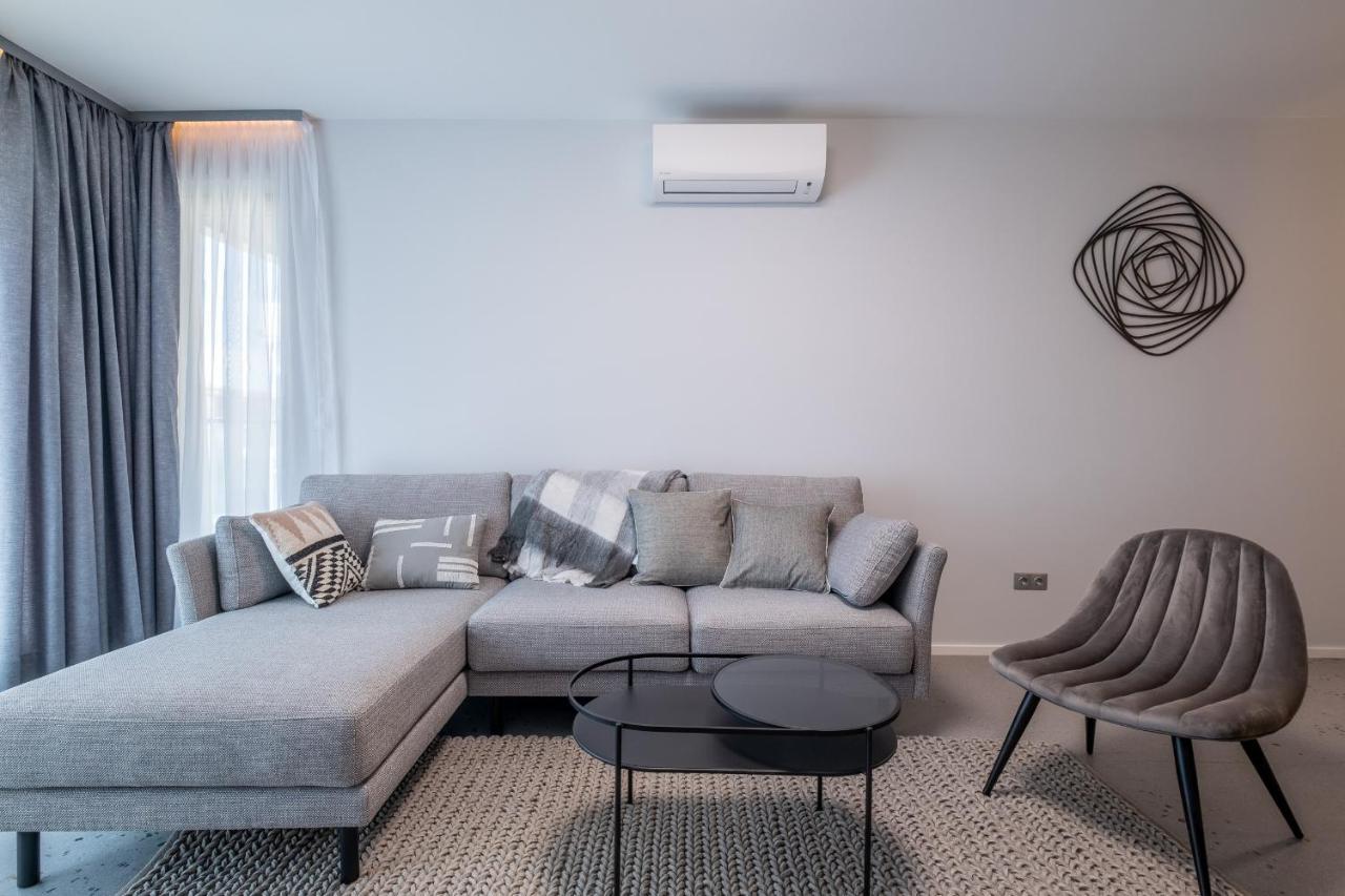 Emirates Lux Apartment And Parking Σόφια Εξωτερικό φωτογραφία