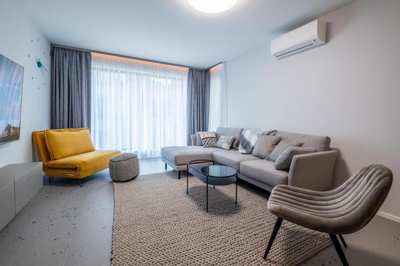 Emirates Lux Apartment And Parking Σόφια Εξωτερικό φωτογραφία
