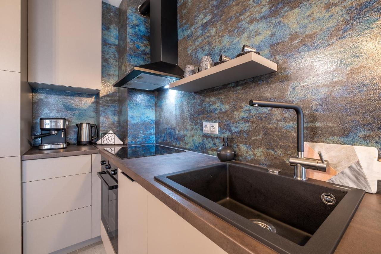 Emirates Lux Apartment And Parking Σόφια Εξωτερικό φωτογραφία