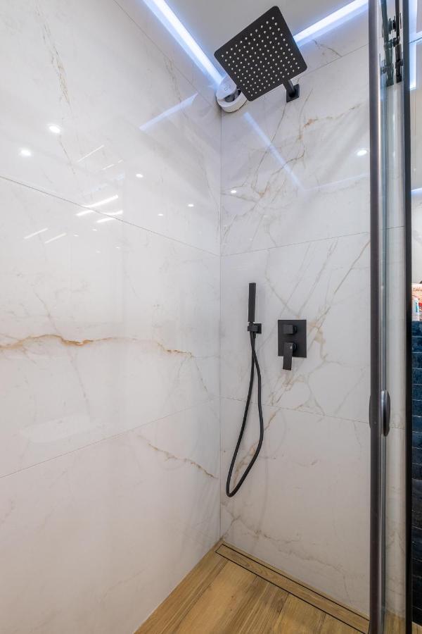 Emirates Lux Apartment And Parking Σόφια Εξωτερικό φωτογραφία