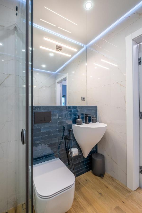 Emirates Lux Apartment And Parking Σόφια Εξωτερικό φωτογραφία