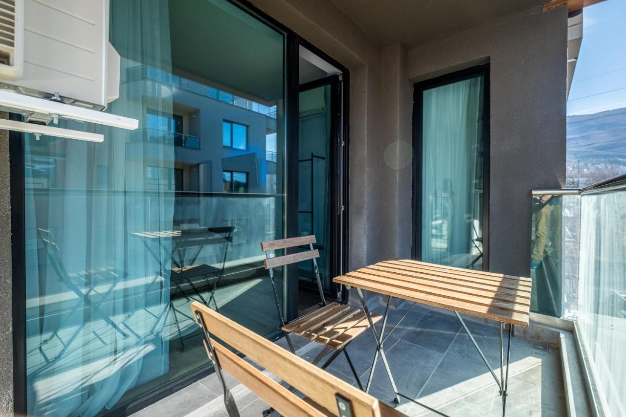Emirates Lux Apartment And Parking Σόφια Εξωτερικό φωτογραφία