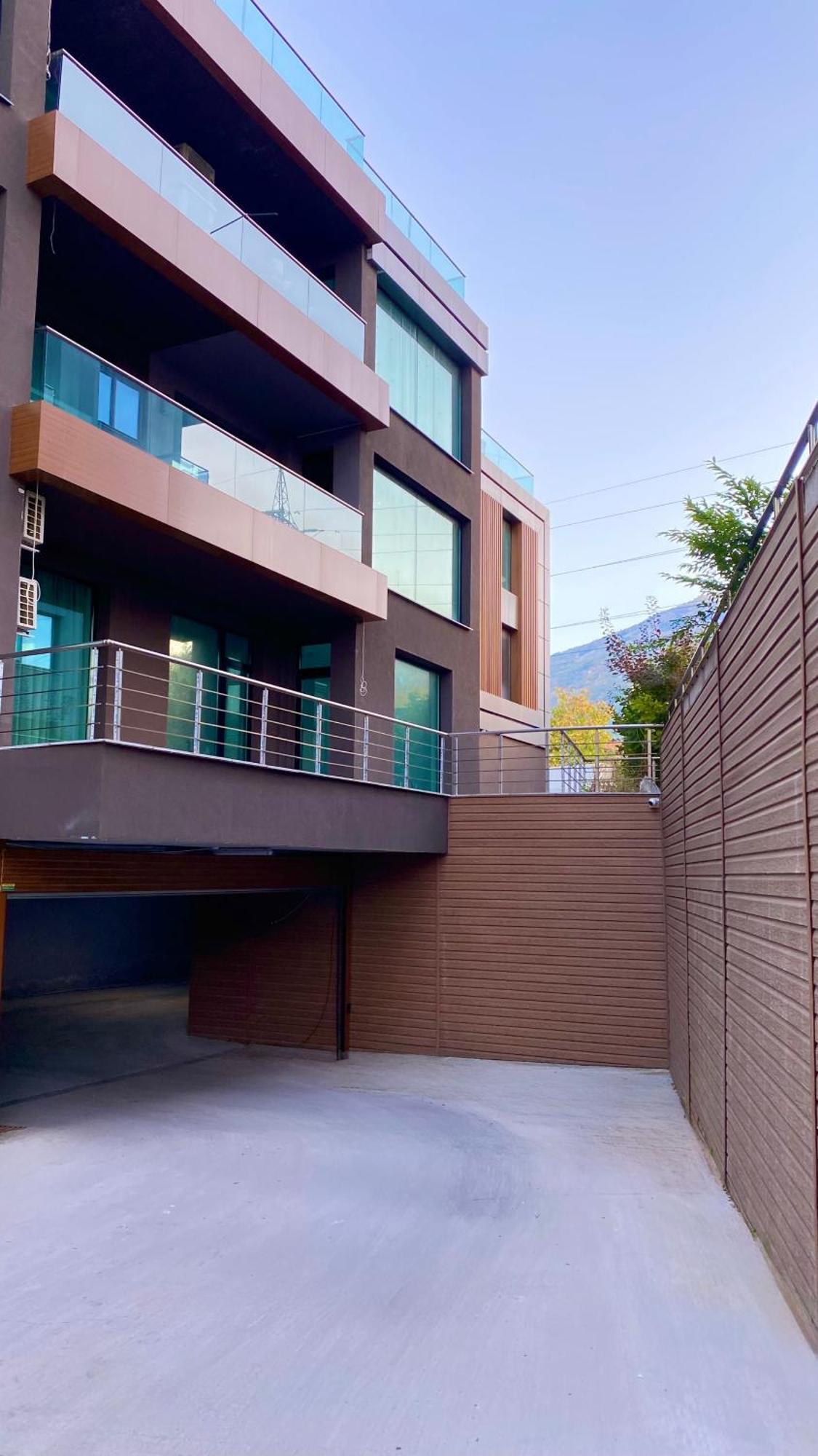 Emirates Lux Apartment And Parking Σόφια Εξωτερικό φωτογραφία