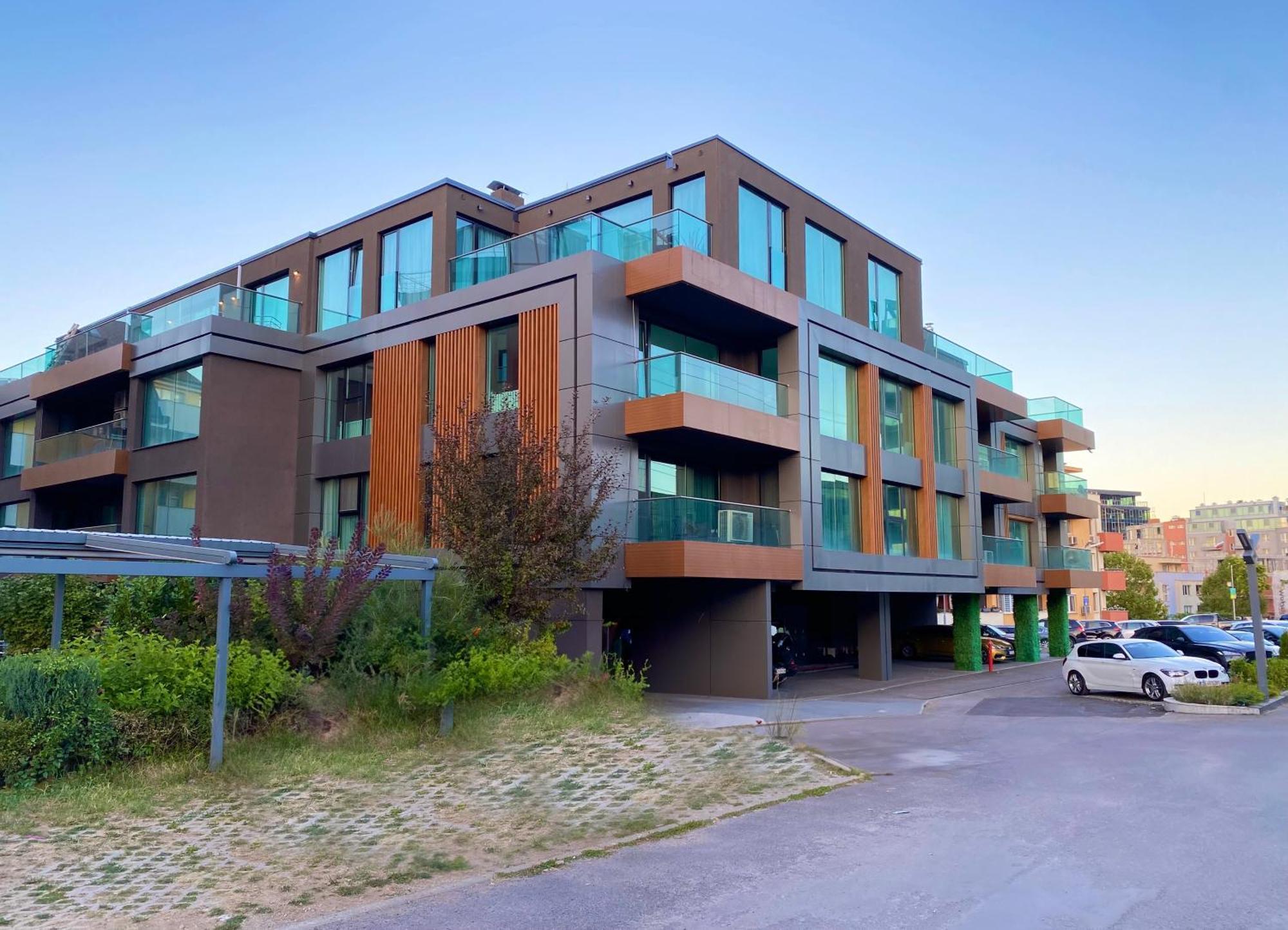Emirates Lux Apartment And Parking Σόφια Εξωτερικό φωτογραφία